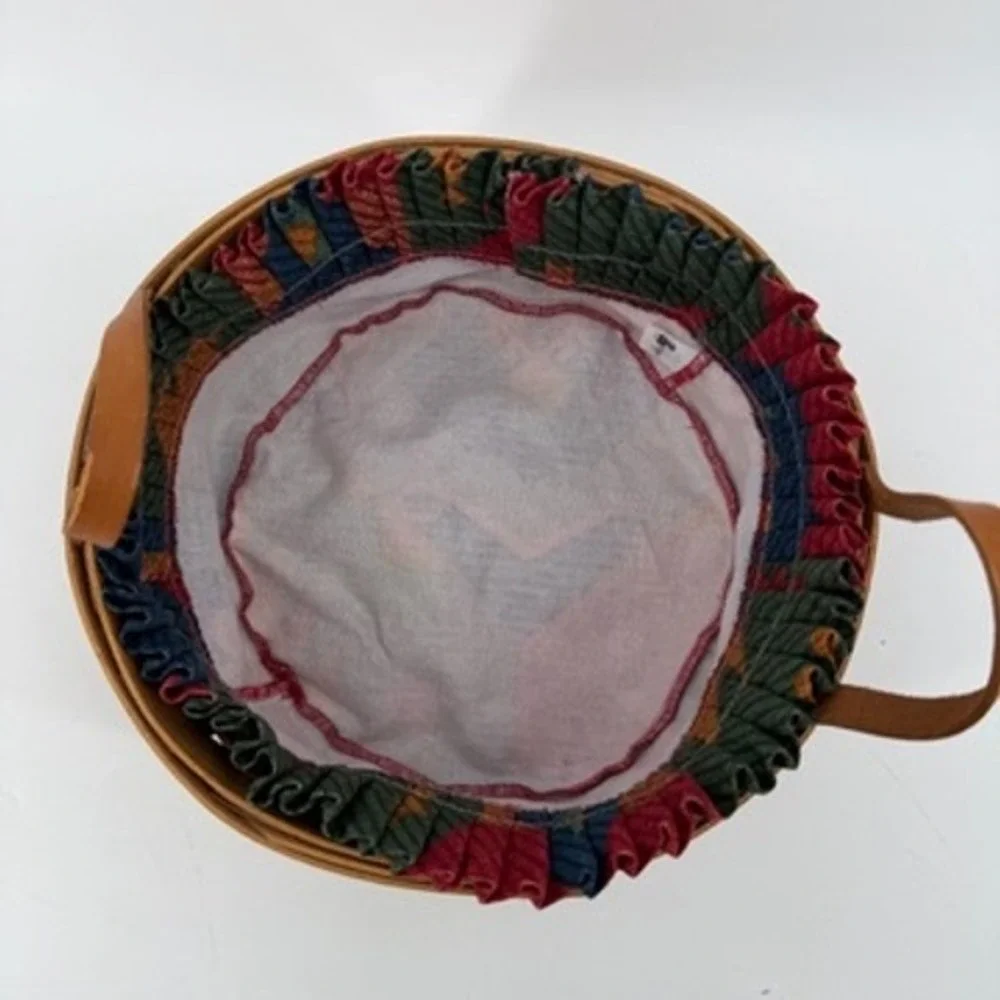 Longaberger 1993 Handwoven Round Basket Leather Handles Southwestern Liner USA